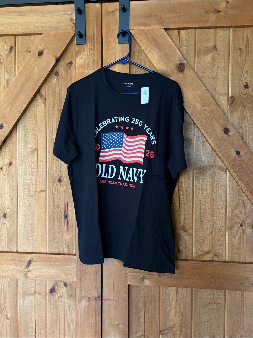 Old Navy Black Short-Sleeve Graphic Tee with Flag Print